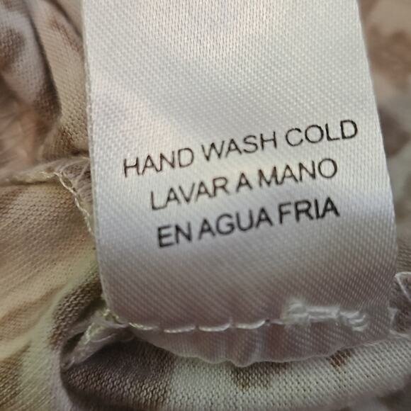 Ellison basic scoop neck animal print short sleeve tee Sz Small - Picture 10 of 10